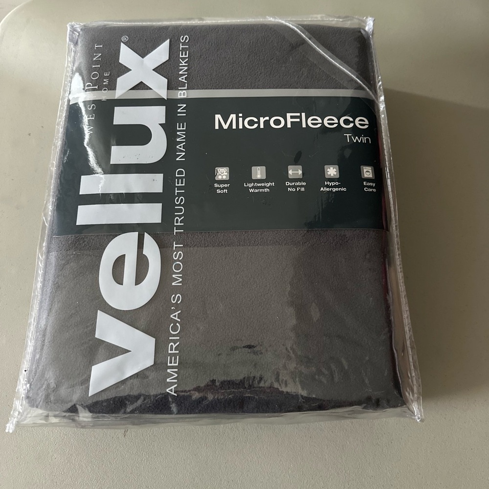West Point Home Vellux MicroFleece Twin Blanket DARK GRAY NEW IN PACKAGE